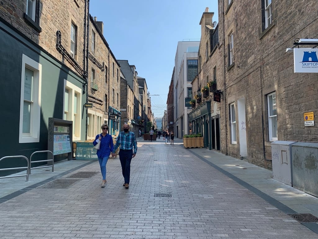 A quiet pedestrian-only street in the heart of Edinburgh's New Town shopping area.